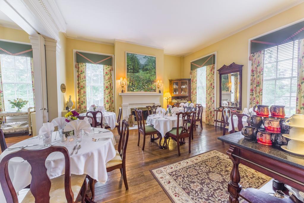 Bourbon Manor Bed & Breakfast Inn 巴兹敦 外观 照片